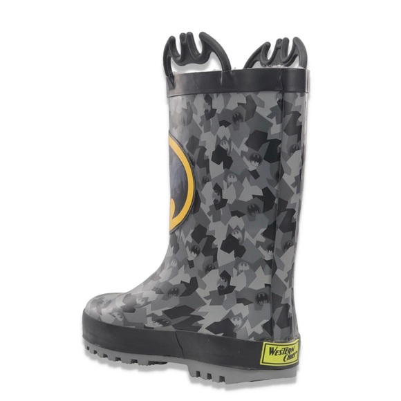 🎈Kids Need Fun Batman Boots - Picture 4 of 6